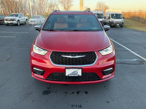 2026 Chrysler Pacifica L