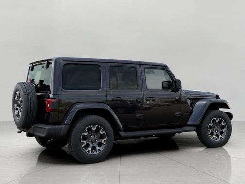 Black Clearcoat 2025 Jeep Wrangler 4-Door Sahara 4x4