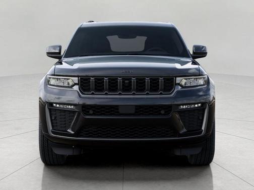 Diamond Black Crystal Pearlcoat 2026 Jeep Grand Cherokee Limited