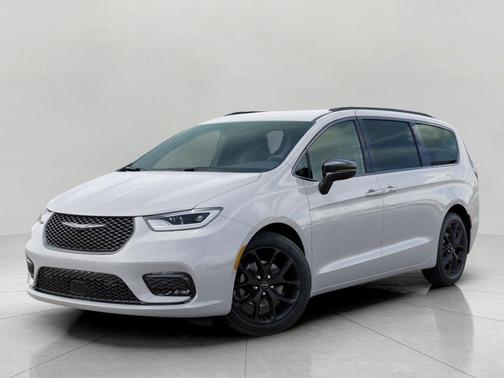 Bright White Clearcoat 2026 Chrysler Pacifica L