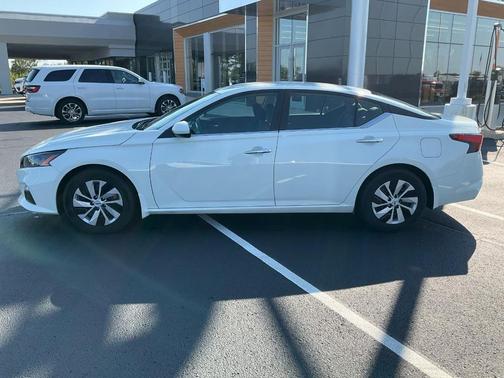 2022 Nissan Altima S FWD