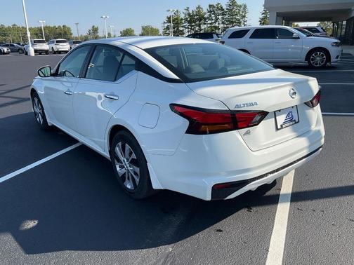 2022 Nissan Altima S FWD