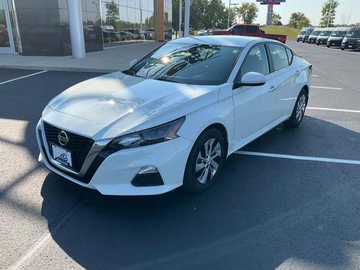 2022 Nissan Altima S FWD