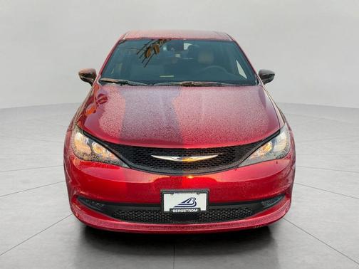 2026 Chrysler Voyager LX