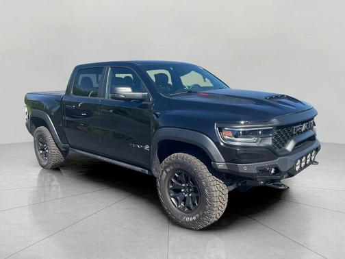 Diamond Black Crystal Pearlcoat 2023 RAM 1500 TRX