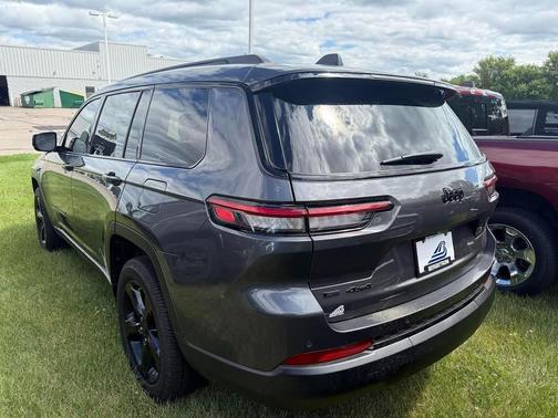 2022 Jeep Grand Cherokee L Altitude