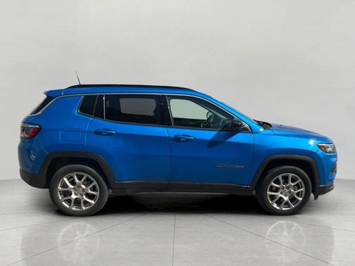 2022 Jeep Compass Latitude Lux