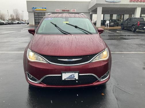 2018 Chrysler Pacifica Touring-L