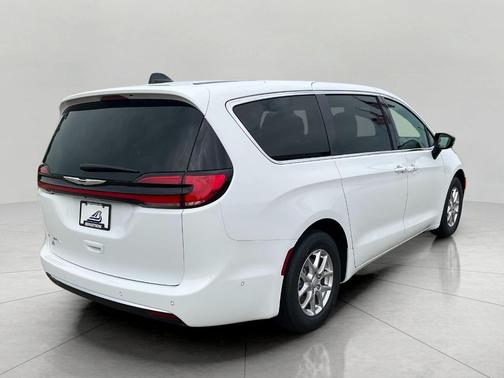 2025 Chrysler Pacifica L