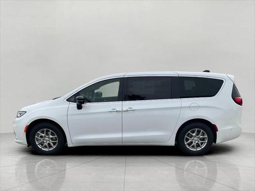 2025 Chrysler Pacifica L