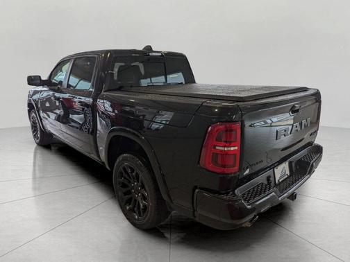 Diamond Black Crystal Pearlcoat 2026 RAM 1500 Limited