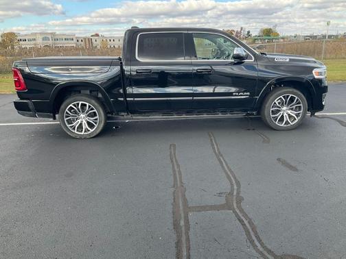 2025 RAM 1500 ST