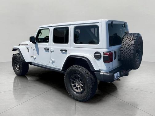 Bright White Clearcoat 2023 Jeep Wrangler Rubicon 392