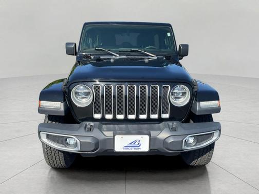 Black Clearcoat 2018 Jeep Wrangler Unlimited Sahara