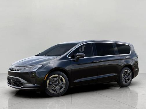 Diamond Black Crystal Pearlcoat 2027 Chrysler Pacifica Limited