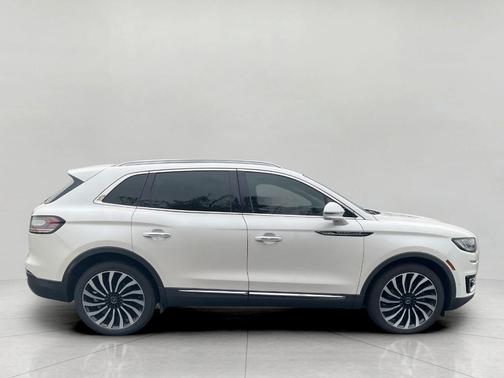 2019 Lincoln Nautilus Black Label