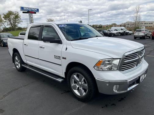 Bright White Clearcoat 2018 RAM 1500 Big Horn
