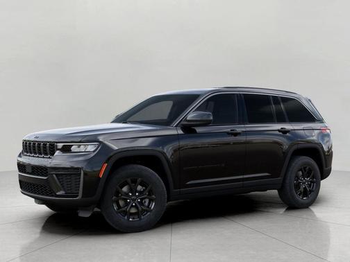 Diamond Black Crystal Pearlcoat 2026 Jeep Grand Cherokee Altitude