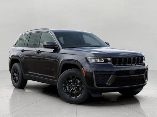 Diamond Black Crystal Pearlcoat 2026 Jeep Grand Cherokee Altitude