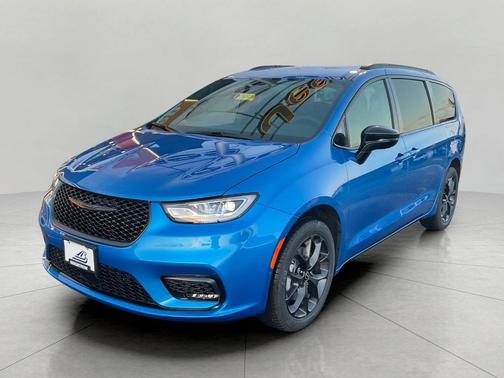 2026 Chrysler Pacifica L