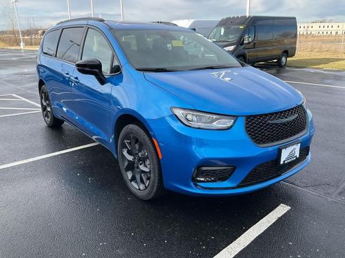 2026 Chrysler Pacifica Limited