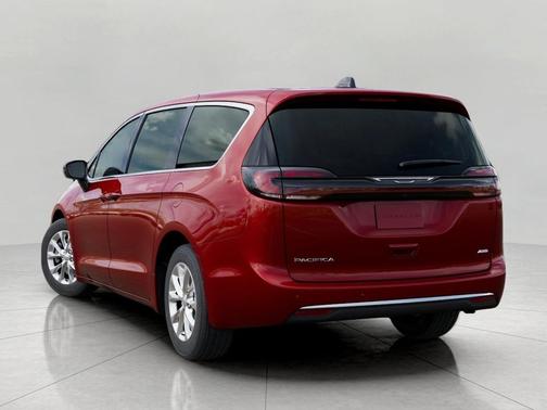 Red Hot Pearlcoat 2027 Chrysler Pacifica L