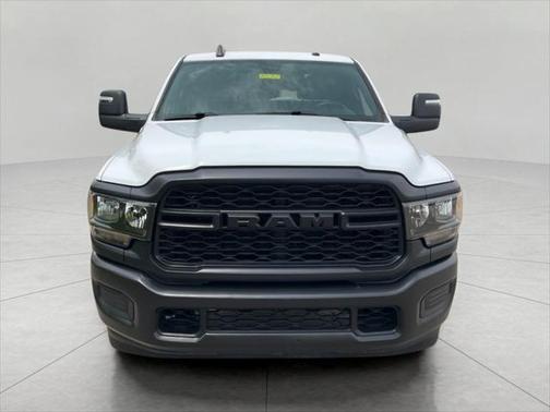 2024 RAM 2500 Tradesman Crew Cab 4x4 6'4' Box