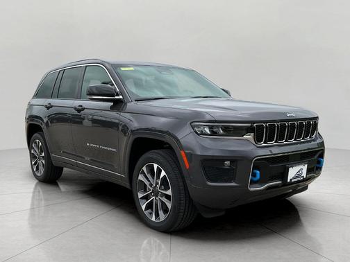 Baltic Gray Metallic Clearcoat 2024 Jeep Grand Cherokee 4xe Overland