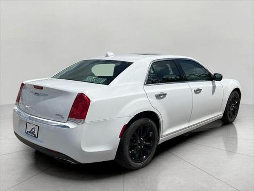 2016 Chrysler 300 S