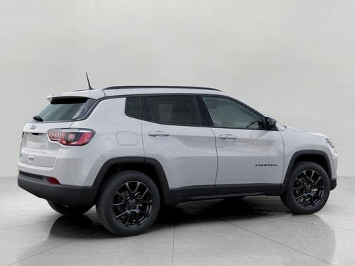 Bright White Clearcoat 2026 Jeep Compass Sport