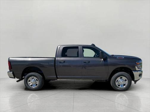 2025 RAM 2500 Tradesman Crew Cab 4x4 6'4' Box