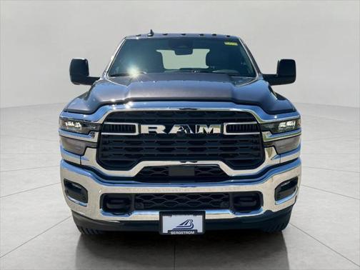 2025 RAM 2500 Tradesman Crew Cab 4x4 6'4' Box
