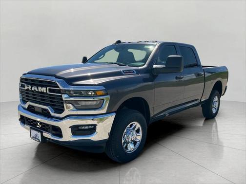 2025 RAM 2500 Tradesman Crew Cab 4x4 6'4' Box