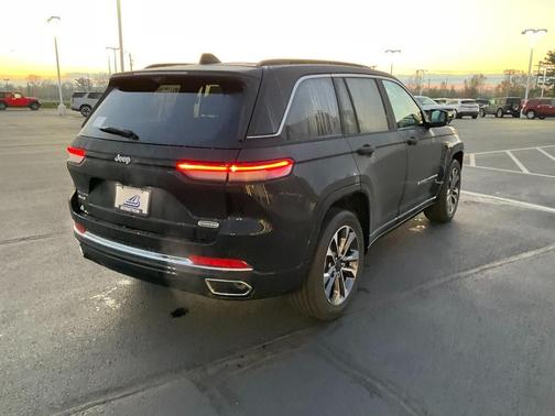 2025 Jeep Grand Cherokee Overland
