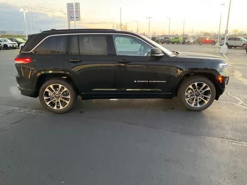 2025 Jeep Grand Cherokee Overland