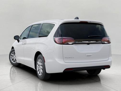 Bright White Clearcoat 2027 Chrysler Pacifica LX