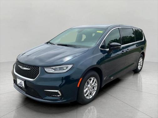 2025 Chrysler Pacifica L