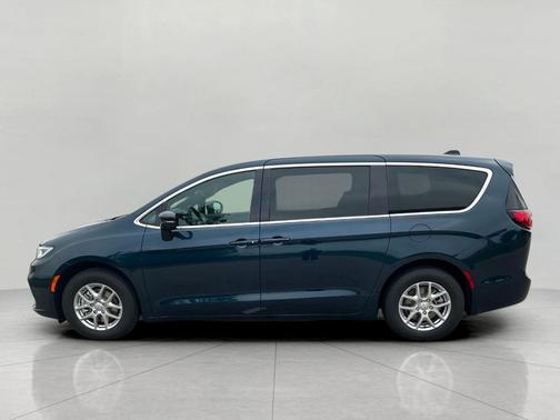 2025 Chrysler Pacifica L