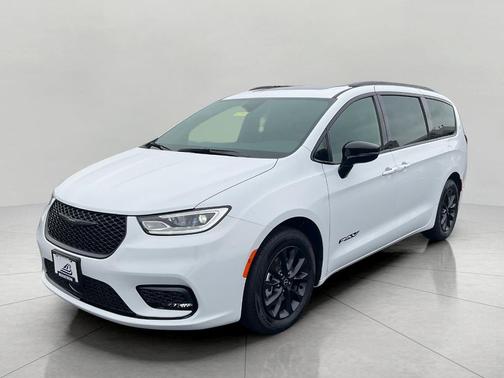 2025 Chrysler Pacifica L