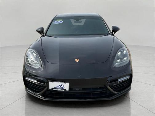 2017 Porsche Panamera Turbo