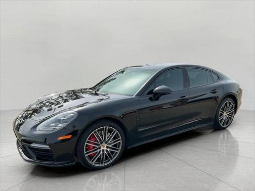 2017 Porsche Panamera Turbo