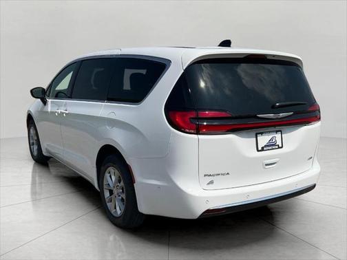 2025 Chrysler Pacifica L
