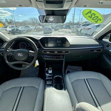 2021 Hyundai SONATA SE