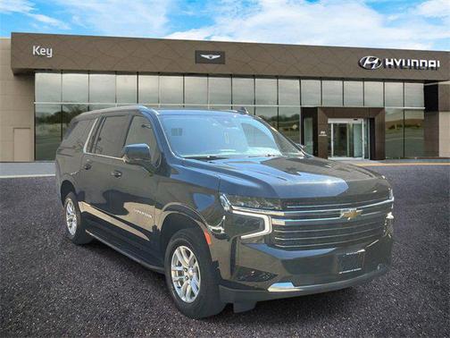 2023 Chevrolet Suburban LT