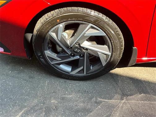 2025 Hyundai ELANTRA Sport