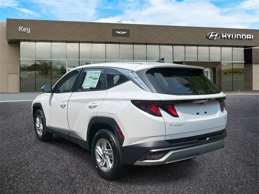 2025 Hyundai TUCSON SE