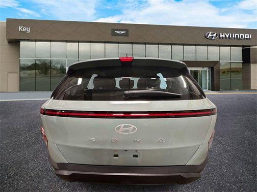 2025 Hyundai KONA SE