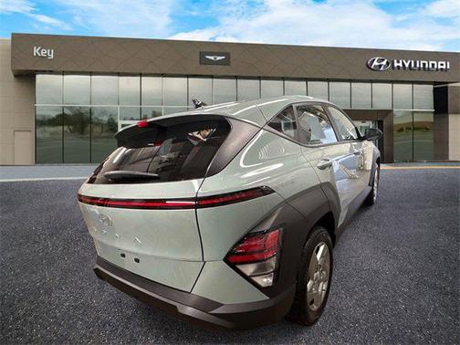 2025 Hyundai KONA SE