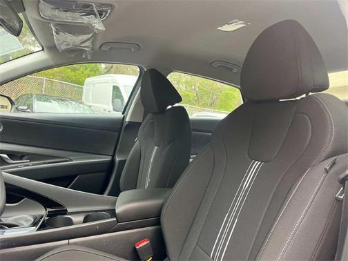 2025 Hyundai ELANTRA HEV Blue