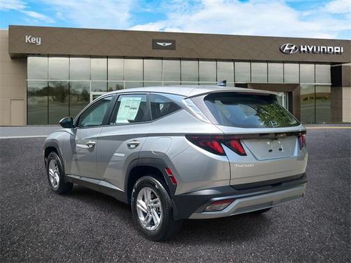 2025 Hyundai TUCSON SE